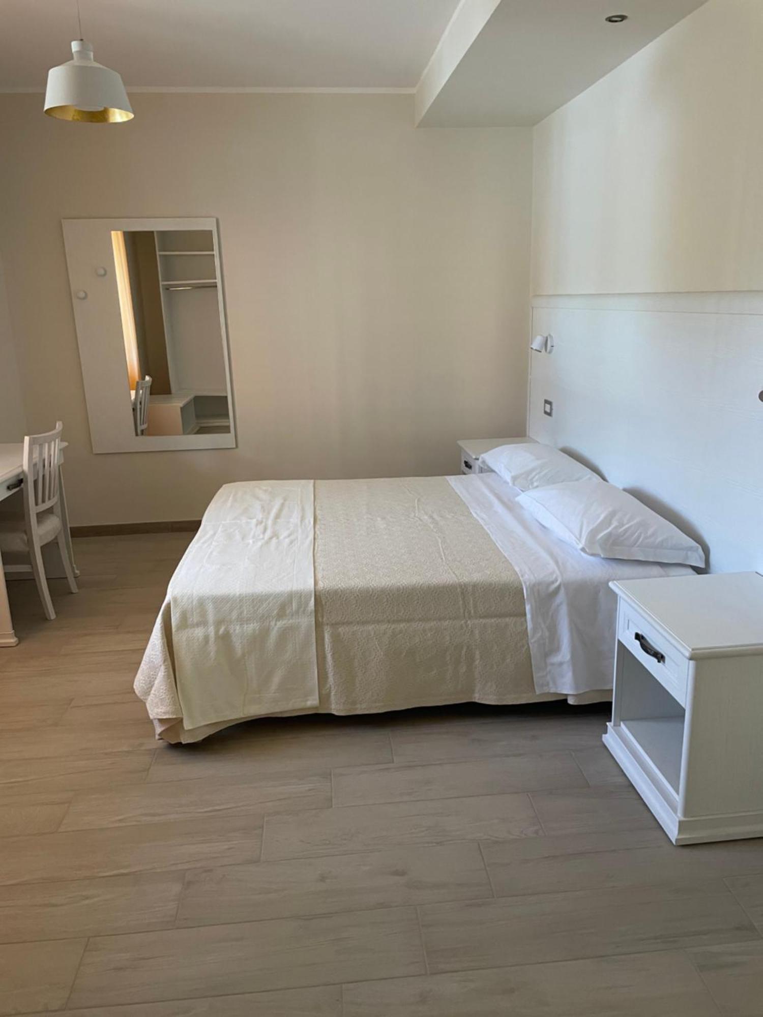 Fd Lorichella Hotel ลอริกา ภายนอก รูปภาพ