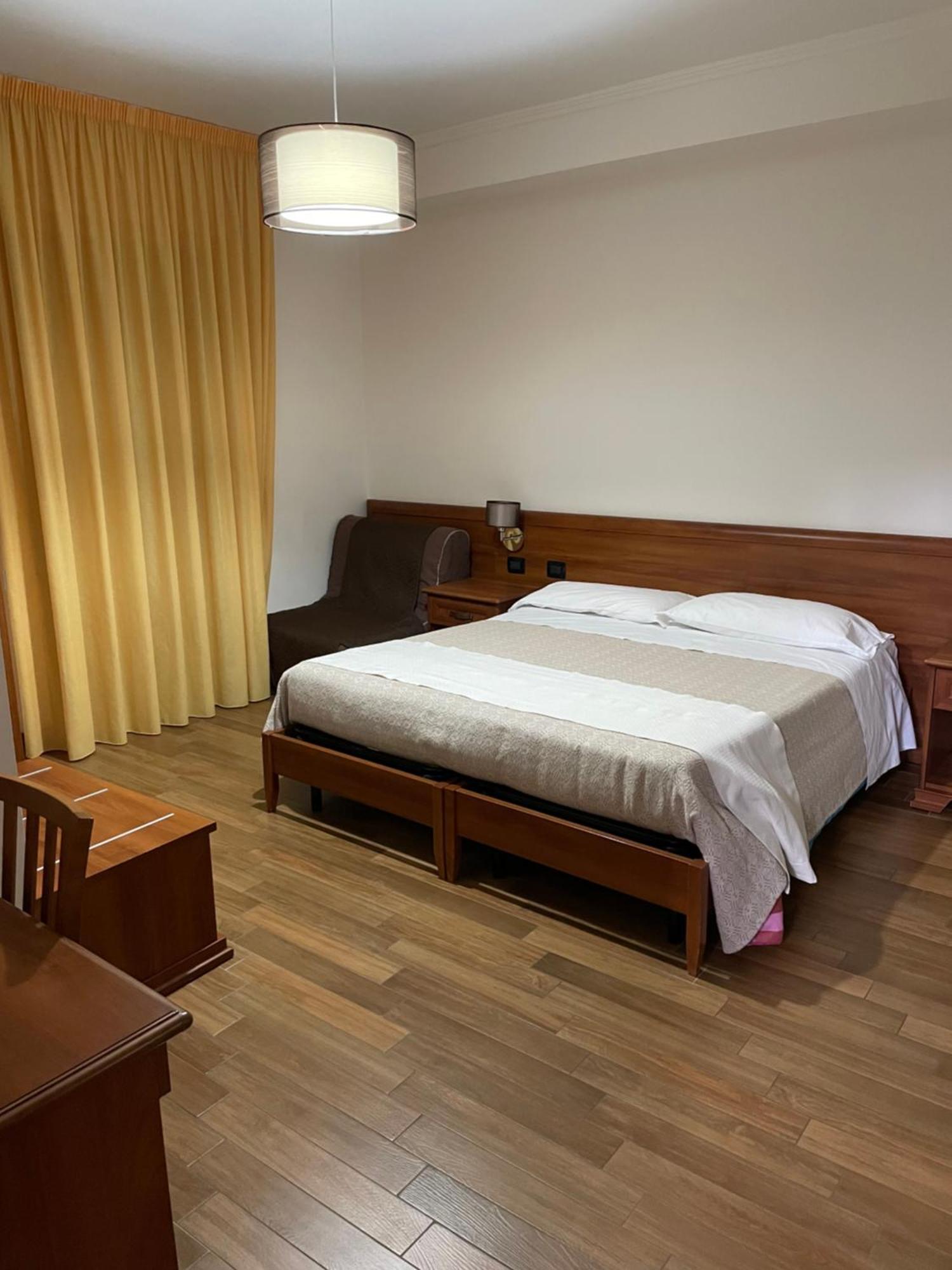 Fd Lorichella Hotel ลอริกา ภายนอก รูปภาพ